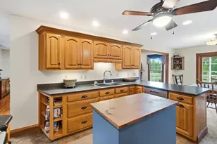 656 Gardenview Cir, Lima, OH 45801 - Photo 14