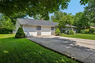 102 Palm Dr, Greenville, OH 45331 - Photo 2