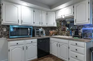 1118 Robin Rd, Springfield, OH 45503 - Photo 8