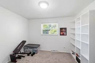 1858 Devon Dr, Springfield, OH 45503 - Photo 34
