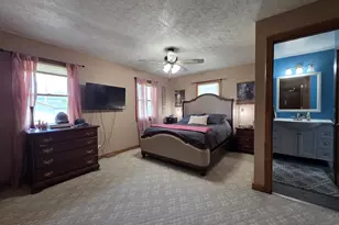 512 W Benton St, Wapakoneta, OH 45895 - Photo 16