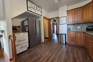 512 W Benton St, Wapakoneta, OH 45895 - Photo 10