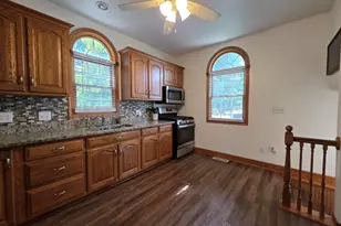 512 W Benton St, Wapakoneta, OH 45895 - Photo 12