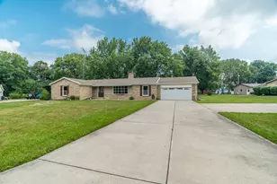 4405 Brunson Ln, Piqua, OH 45356 - Photo 2