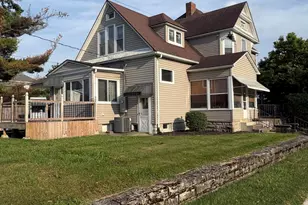 302 E Mechanic St, Wapakoneta, OH 45895 - Photo 4