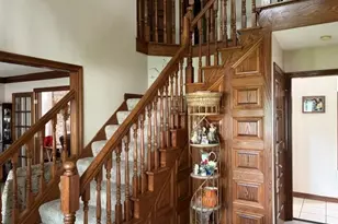 2045 Canterbury Ct, Troy, OH 45373 - Photo 4