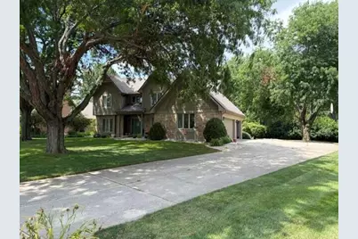 2045 Canterbury Court, Troy, OH 45373 - Photo 2
