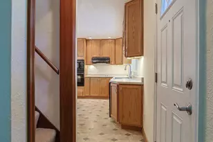 1089 Forest Dr, Dayton, OH 45434 - Photo 4