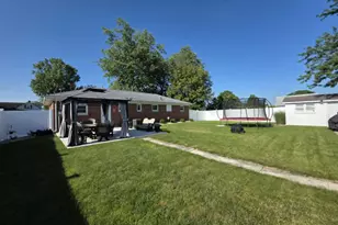 508 W Bremen St, New Knoxville, OH 45871 - Photo 2