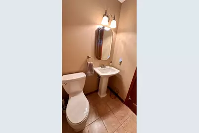 605 Oakwood Drive, Bellefontaine, OH 43311 - Photo 4