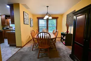 2424 Rockingham Dr, Troy, OH 45373 - Photo 4