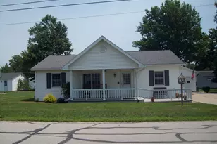 106 Pershing St, Celina, OH 45822 - Photo 2