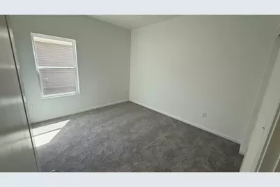 4001 Chakeres Avenue, Springfield, OH 45505 - Photo 12