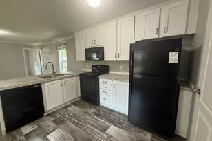 200 N Knoxville Ave, Saint Marys, OH 45885 - Photo 2