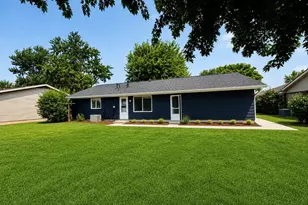 810 Cheshire Cir, Celina, OH 45822 - Photo 2
