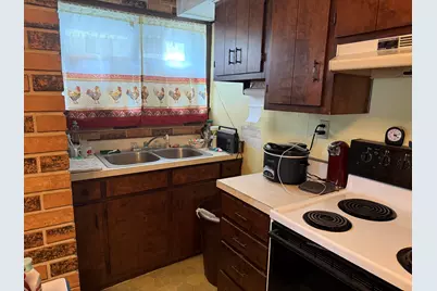 404 E Auburn Avenue, Bellefontaine, OH 43311 - Photo 2