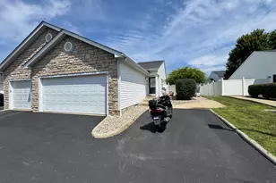 6676 Lagrange Dr, Canal Winchester, OH 43110 - Photo 1