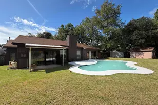 158 Scottsdale Dr, Mary Esther, FL 32569 - Photo 2