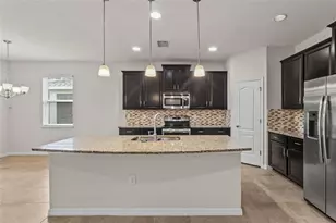 2924 Oriole Dr, Sarasota, FL 34243 - Photo 10
