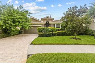 2924 Oriole Dr, Sarasota, FL 34243 - Photo 2