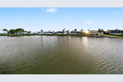 3207 Brewster Dr, Holiday, FL 34690 - Photo 34