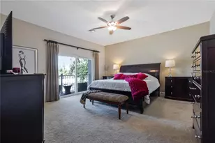 829 Date Palm Ln, Saint Petersburg, FL 33707 - Photo 16