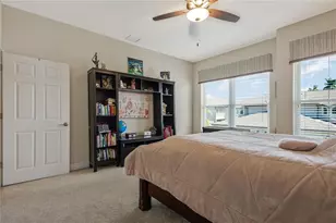 829 Date Palm Ln, Saint Petersburg, FL 33707 - Photo 32
