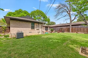 8030 Hunnicut Rd, Dallas, TX 75228 - Photo 30