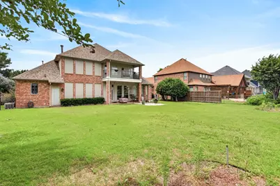 865 Thomas Crossing Dr, Fort Worth, TX 76028 - Photo 2