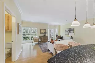 2662 Mcknight Crossing Ct, Saint Louis, MO 63119 - Photo 6