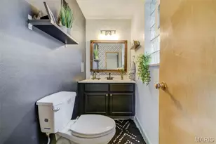 20 Alpha Dr, Florissant, MO 63031 - Photo 26