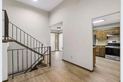 1080 Churchill Cir, Shoreview, MN 55126 - Photo 8
