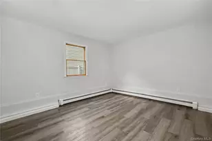 29 Stillwell Ave, Yonkers, NY 10704 - Photo 12