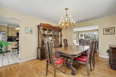 29 Stillwell Ave, Yonkers, NY 10704 - Photo 6