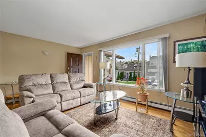 29 Stillwell Ave, Yonkers, NY 10704 - Photo 8