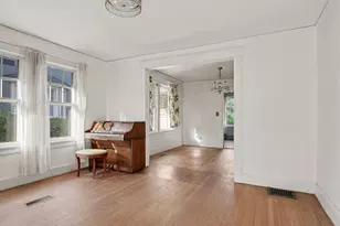 28 Houston Terrace, Stamford, CT 06902 - Photo 6