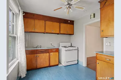 28 Houston Ter, Stamford, CT 06902 - Photo 10