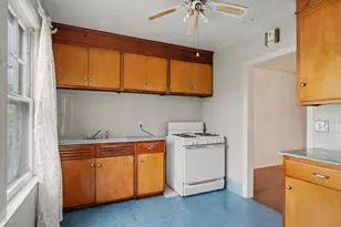 28 Houston Terrace, Stamford, CT 06902 - Photo 10