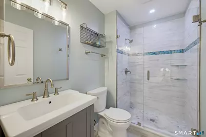 10 Riverview Dr #D, Hartford, CT 06106 - Photo 18
