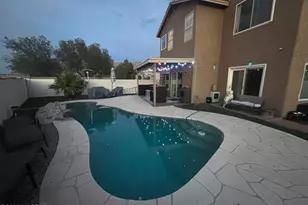 9441 N Painted Sky Dr, Tucson, AZ 85743 - Photo 2