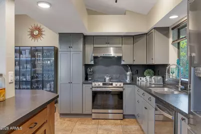 11039 N 11th St, Phoenix, AZ 85020 - Photo 8