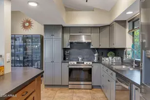 11039 North 11th St, Phoenix, AZ 85020 - Photo 8