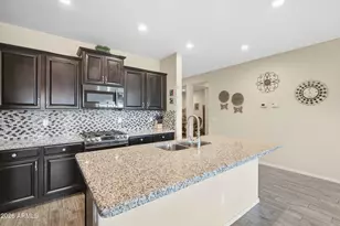 18047 W Statler St, Surprise, AZ 85388 - Photo 16