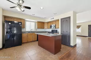 6920 E Lakeview Ave, Mesa, AZ 85209 - Photo 16