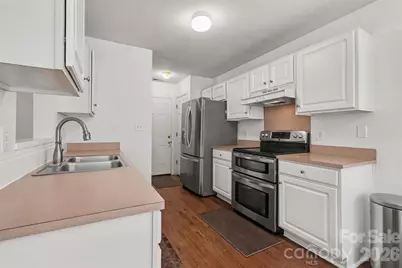 4437 Craven Hill Dr, Charlotte, NC 28216 - Photo 8