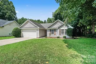 4437 Craven Hill Dr, Charlotte, NC 28216 - Photo 2