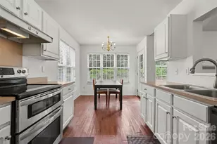 4437 Craven Hill Dr, Charlotte, NC 28216 - Photo 10