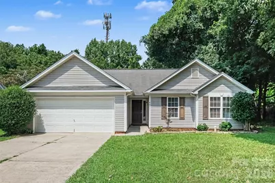 4437 Craven Hill Dr, Charlotte, NC 28216 - Photo 1