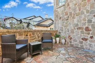 816 Stonewall Ridge Ln, Austin, TX 78746 - Photo 2