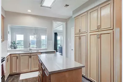 21 Tournament Way, The Hills, TX 78738 - Photo 10